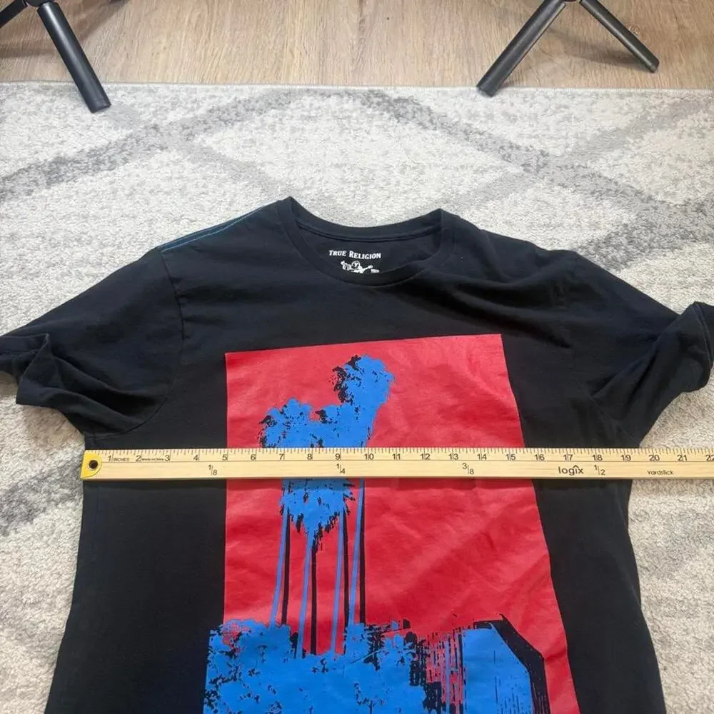 True Religion Shirt Mens Black Palm Tree Beach Graphic T-Shirt Fits like a small